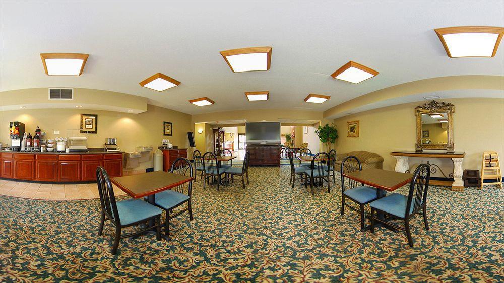 Comfort Suites Auburn Near I-69 מראה חיצוני תמונה