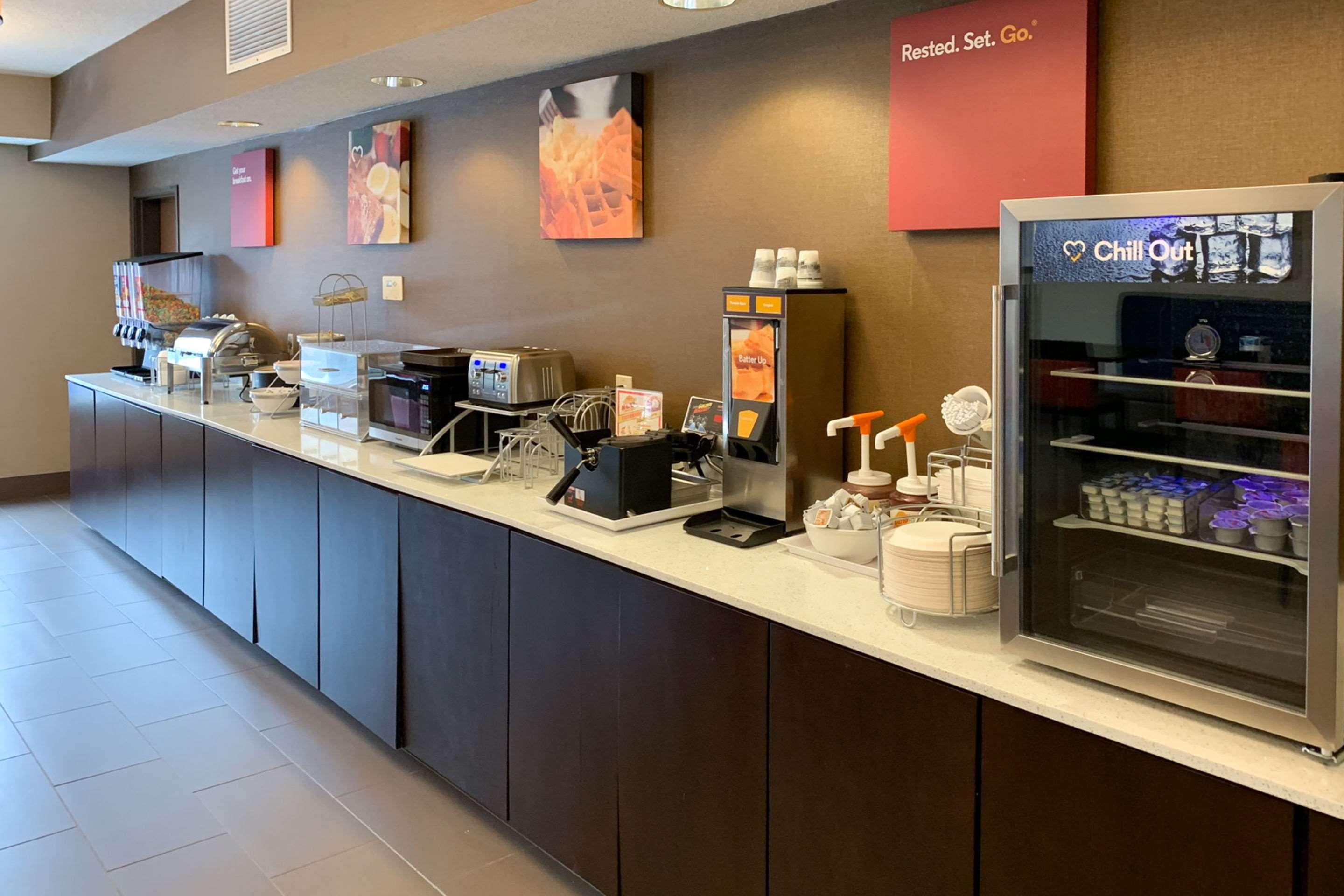 Comfort Suites Auburn Near I-69 מראה חיצוני תמונה