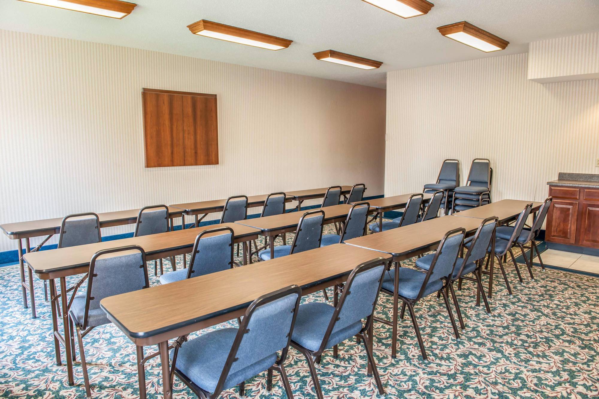 Comfort Suites Auburn Near I-69 מראה חיצוני תמונה